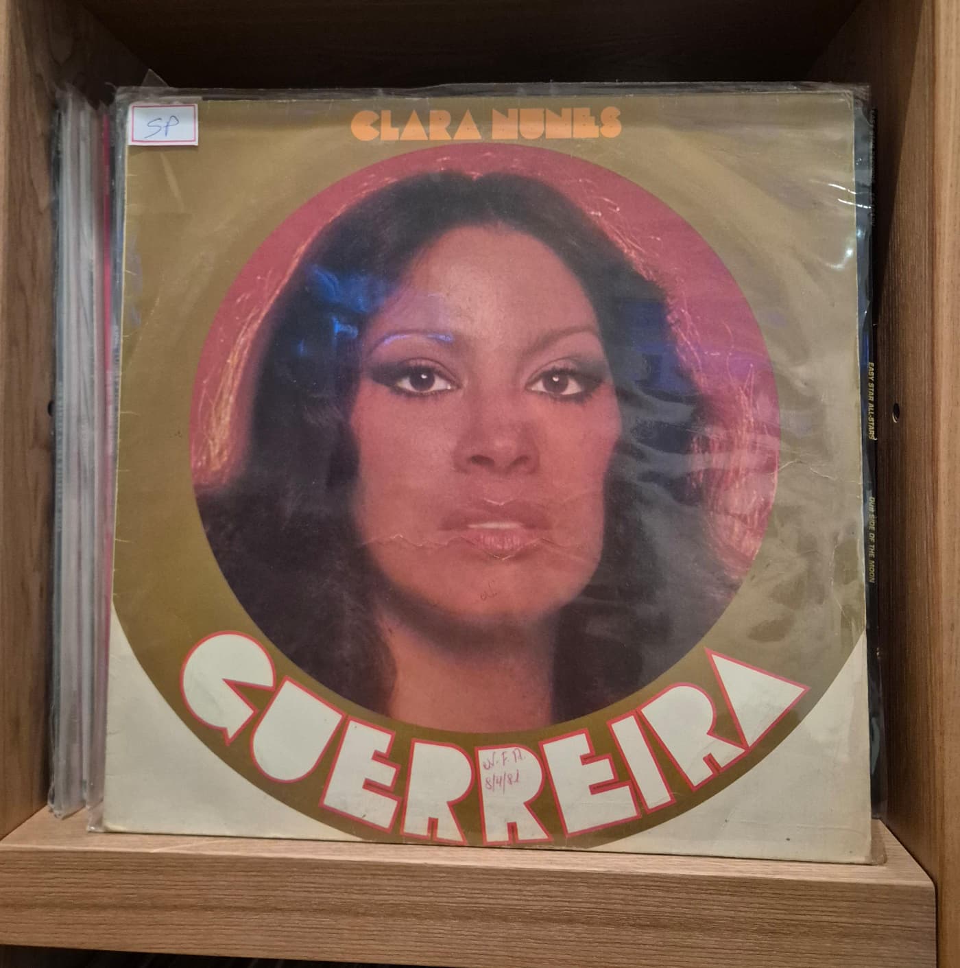 Clara Nunes - Guerreira