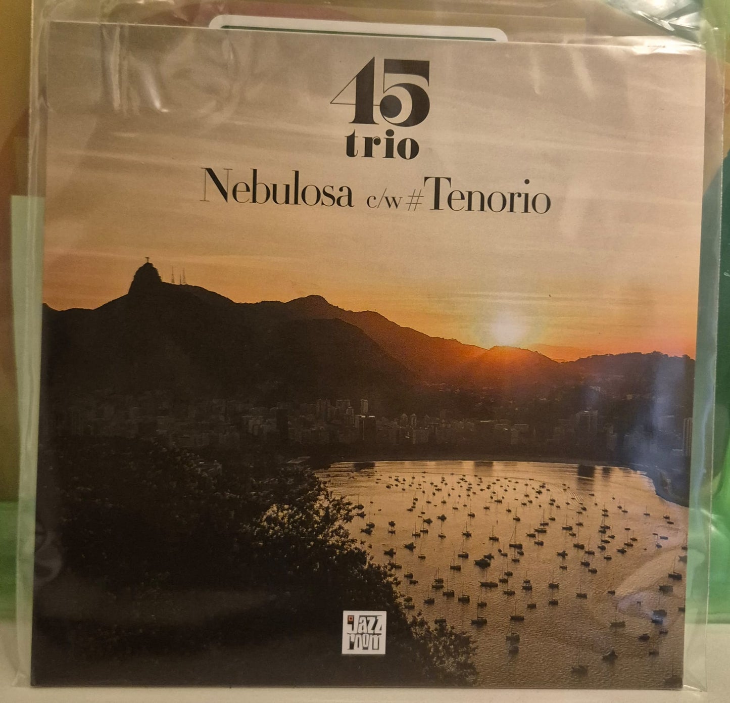 45 TRIO - Nebulosa