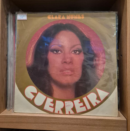 Clara Nunes - Guerreira